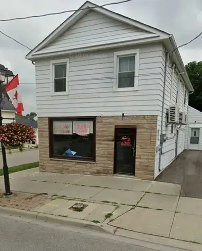 Upper level residence/apartment. Move in mid-December. 800 sq feet 2 bedroom, 1 bathroom, laundry. C...