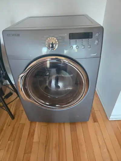 Marque : Samsung Modèle : DV350AEG/XAC Type : Sèche-linge électrique à chargement frontal Capacité g...