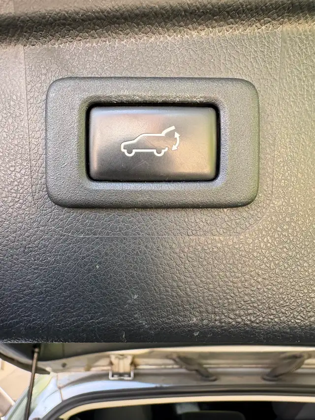 Subaru outback 2015 in Cars & Trucks in Drummondville - Image 6