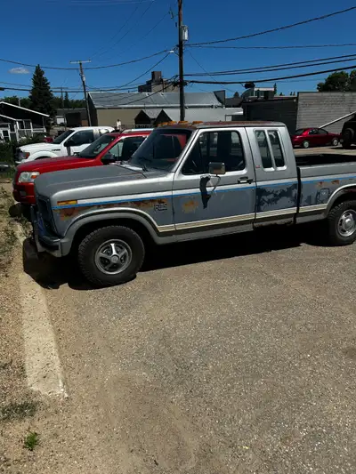 Ford f150 has rebuilt transmission and engine both professionally done new windshield new Audio syst...