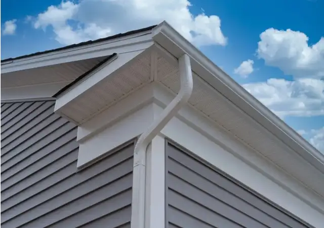Eavestrough-Downspout-Soffit-Fascia-Leafguard-Install/Repair in Lawn, Tree Maintenance & Eavestrough in Mississauga / Peel Region - Image 3