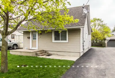 Literally a 30 second walk to Wilfrid Laurier University, 10 minute walk to University of Waterloo,...