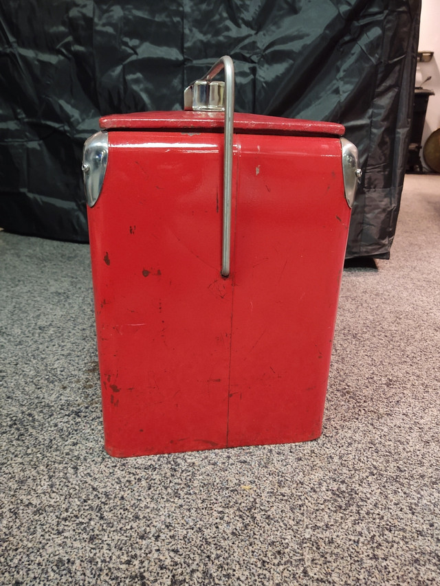 Coca Cola Cooler  in Arts & Collectibles in Markham / York Region - Image 2