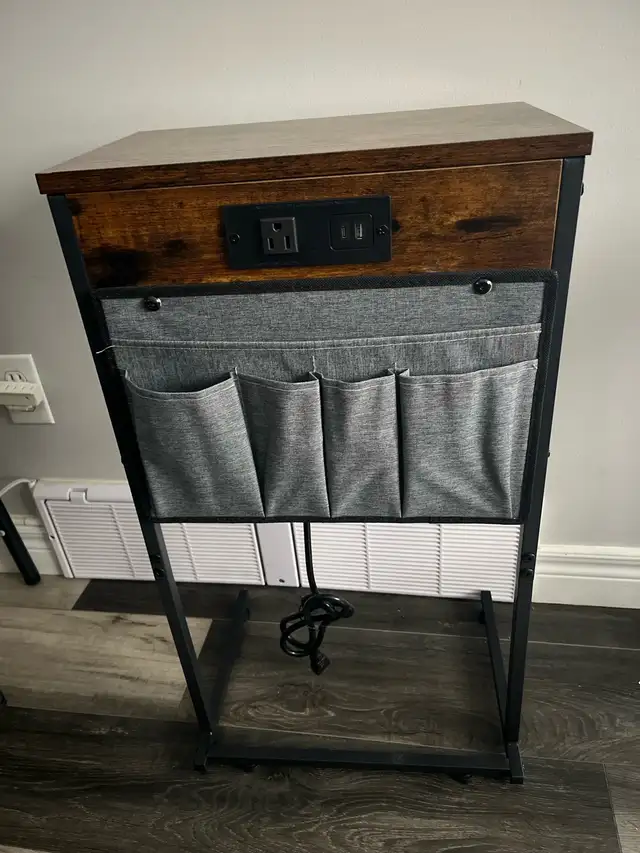 C Shaped End Table with Charging Station, C Side Table63735878131585121