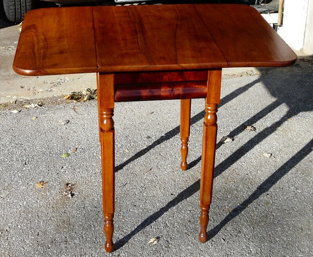 Antique Cherry Drop-leaf Table - NEW PRICE in Home Décor & Accents in Kingston - Image 4