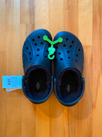 3 pairs de Crocs Neufs - 3 pair of NEW Crocs for sale