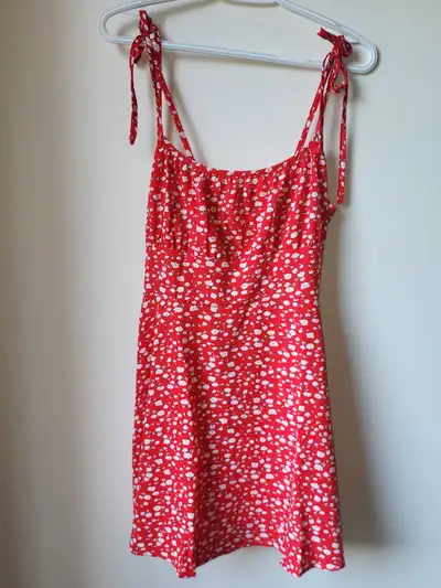 Brand new - Never worn. Size Large. Red with white daisy's. Shein brand. Super cute! Very flattering...