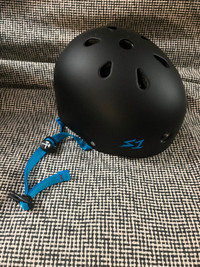 S One S1 Lifer skateboard/ cycling helmet size medium black New