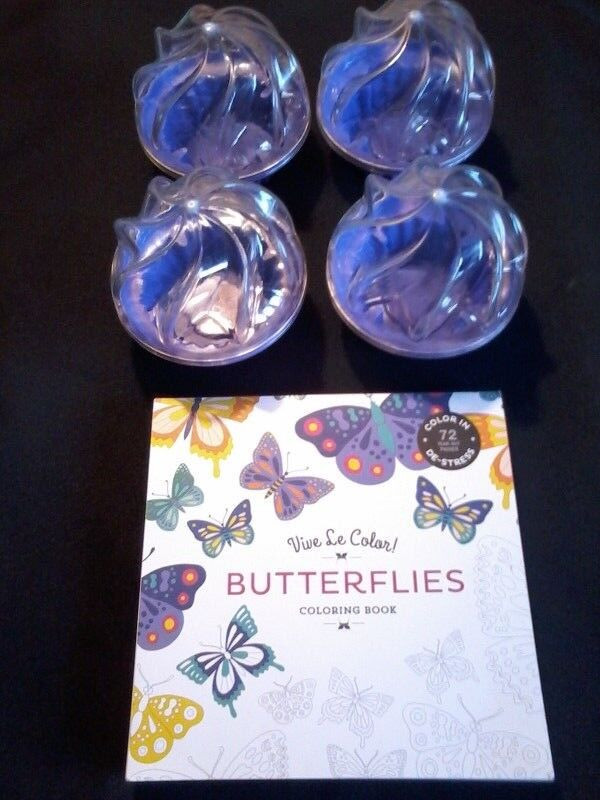 Butterfly Colouring Book & CupCake/Muffin Holders in Hobbies & Crafts in City of Toronto - Image 3