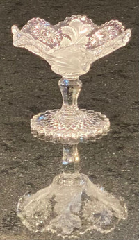 1909 / 1912 Crystal Feather Pattern Footed Bowl