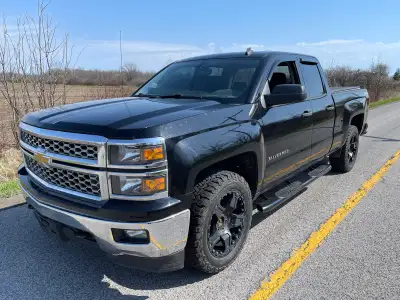 2014 Chevrolet Silverado 1500 double cabe 4x4 automatic 160km, car starter, seats 6 5.3L tonneau cov...