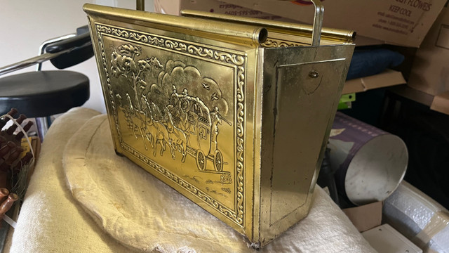 Vintage Brass Magazine Holder in Home Décor & Accents in Bedford - Image 2
