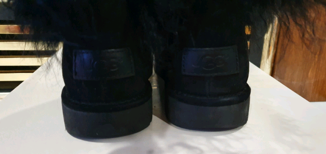 BRAND NEW IN BOX UGG LIDA BOOT BLACK SIZE 5 in Other in Markham / York Region - Image 6