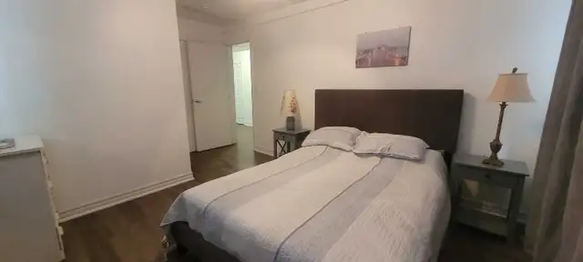 Lakefront Cottage by Lake Scugog in Ontario in Canada - Image 7