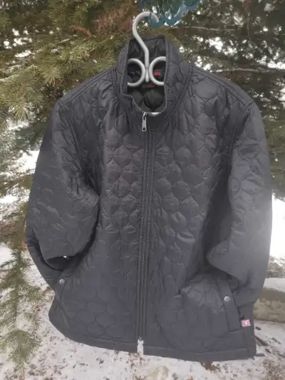 New condition as my Mom didn't wear. Lighterweight quilted jacket...great as is or for layering. XL....
