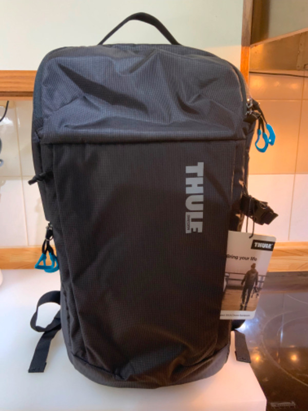 Thule Aspect DSLR / Drone backpack in Cameras & Camcorders in London