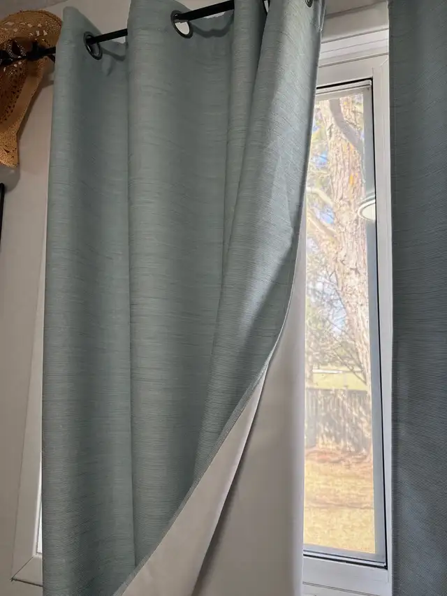 Queen comforter, sheets, curtains and hampers in Bedding in Ottawa - Image 6