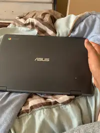 ASUS Chromebook 