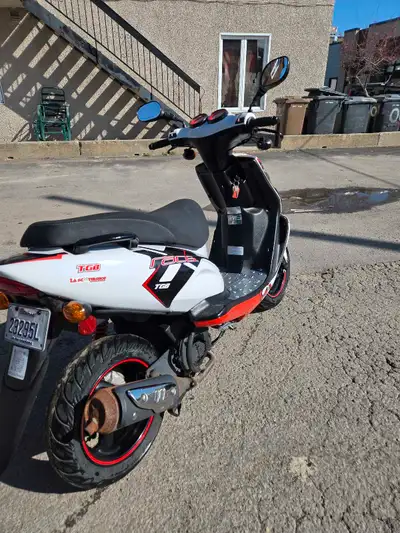 5200km 2018 TGB changement d'huile fait l'an passé Roule parfaitement Je vend car je machete une voi...