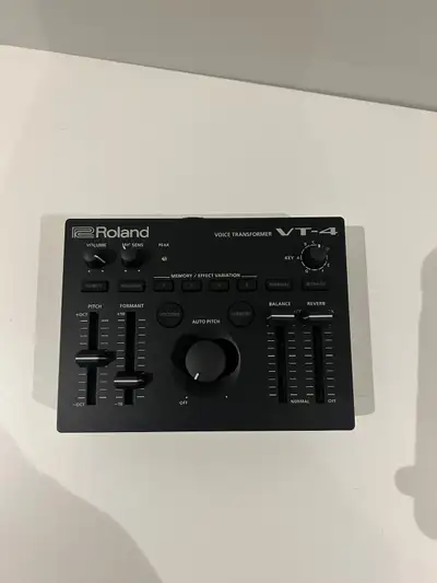 Roland VT4 (Mint) used once, View more