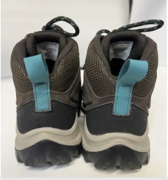 Columbia Transverse Suede Hiking Boots in Men's Shoes in Markham / York Region - Image 4