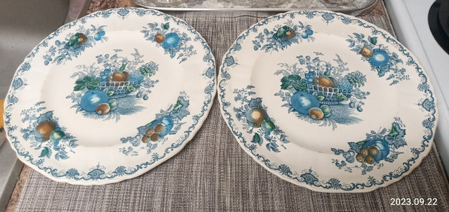 Mason's English Ironstone Dinner Plate, "Fruit Basket" in Arts & Collectibles in Belleville