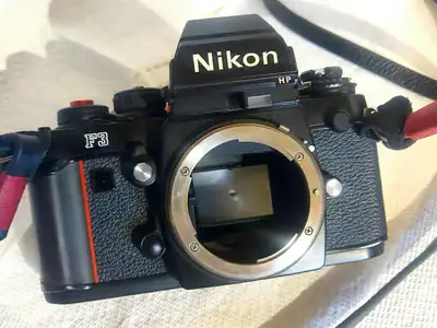 Nikon F3HP - with leather strap, View more
