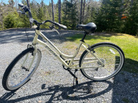 LIKE NEW CCM Annette Women’s Comfort Bicycle