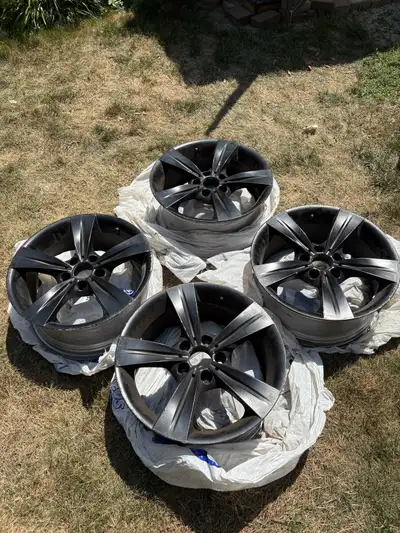 Great condition OEM BMW rims, 18 inch staggered, for a 06-11 BMW 3 series, will fit on all 3 series...