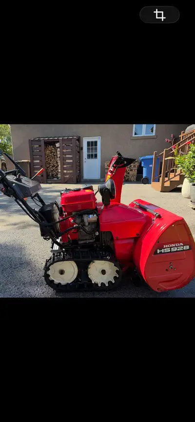 souffleuse Honda HS928ctd, View more