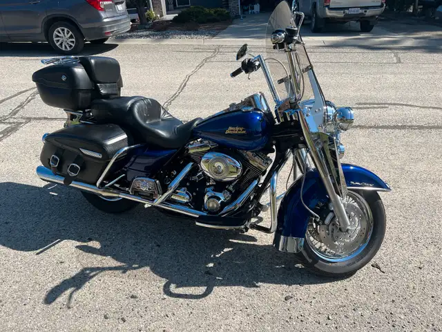 07 Road King Classic for sale in Street, Cruisers & Choppers in Kelowna - Image 4