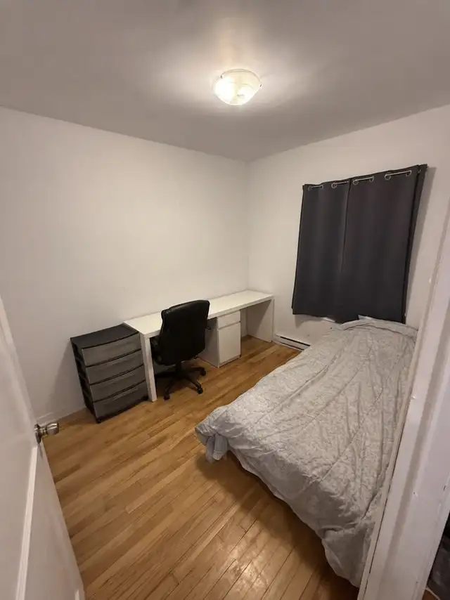 chambre à louer  in Room Rentals & Roommates in City of Montréal - Image 3