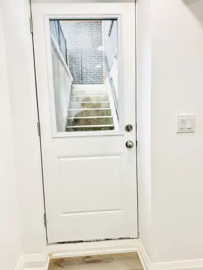 Legal Basement Apartment for Rent – 2 Bed/1 Bath – Stou