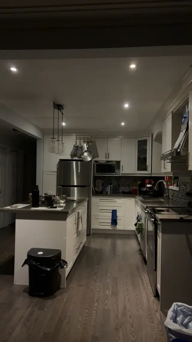 Unfurnished Private Room – Upstairs Unit in Room Rentals & Roommates in City of Toronto - Image 4