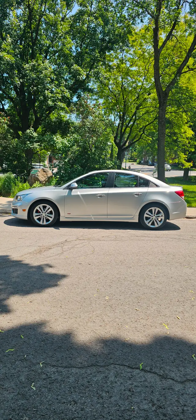 Une très Cruze 2015 full options à ne pas rater in Cars & Trucks in City of Montréal - Image 4