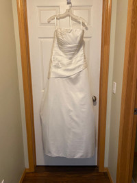 NWT  Tag size 16 Wedding Dress