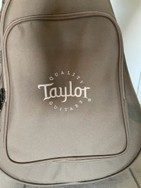 Taylor Small Body Structured Gig Bag