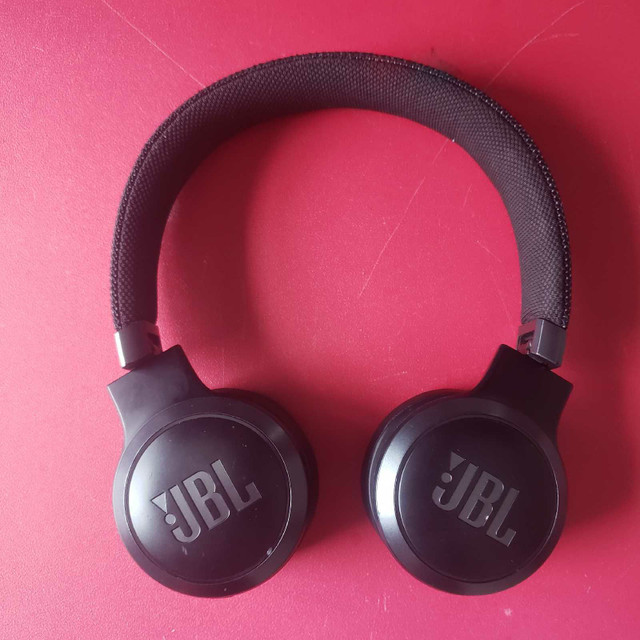 JBL Live 460NC Casque supra-auriculaire sans fil dans Écouteurs  à Laval/Rive Nord