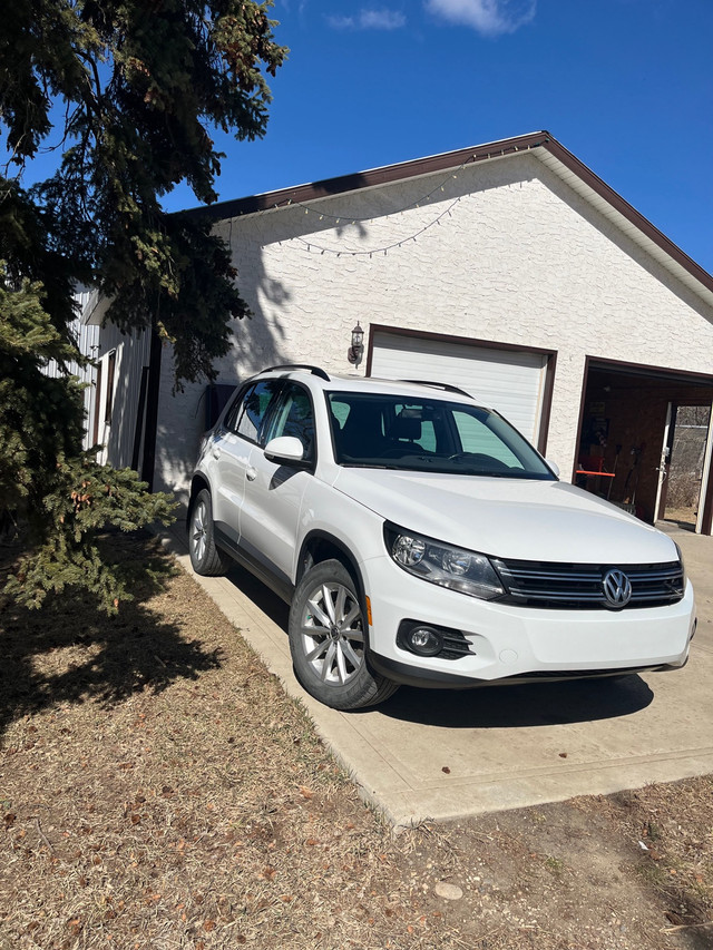 2017 Volkswagen Tiguan in Cars & Trucks in Grande Prairie - Image 2