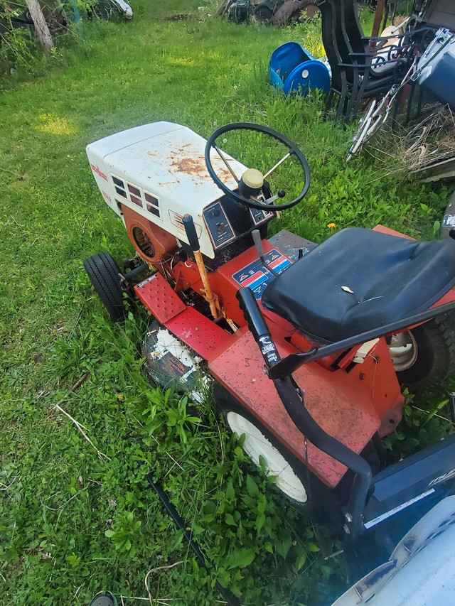 Lawnmowers and snowblowers in Lawnmowers & Leaf Blowers in Kawartha Lakes - Image 2