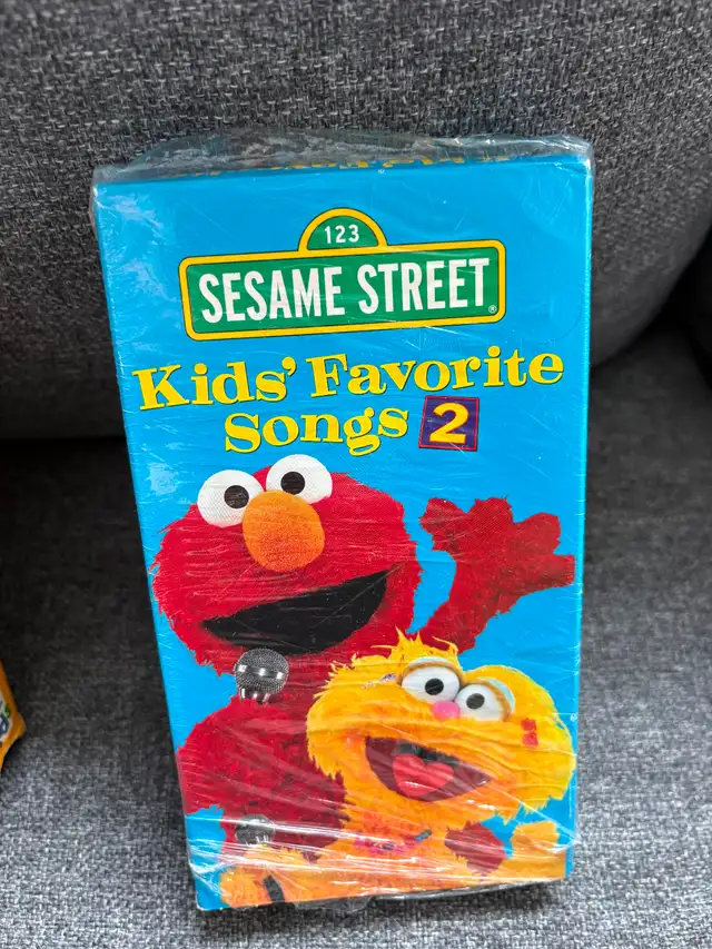 Kids VHS movies $1 each and up + more in CDs, DVDs & Blu-ray in Oakville / Halton Region - Image 5