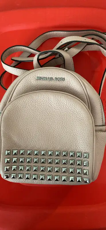 Petit sac à dos Micheal kors rose pale neuf/ small backpack new, View more