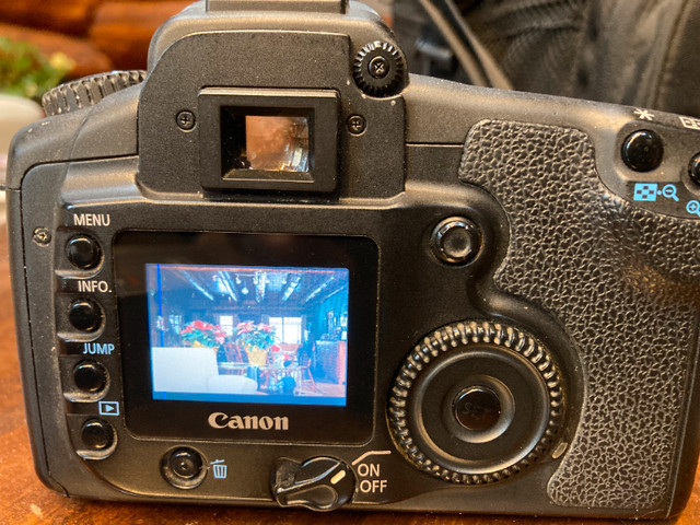 Canon EOS 20D 8.2-megapixels semi-prof digital camera in Cameras & Camcorders in Peterborough - Image 2
