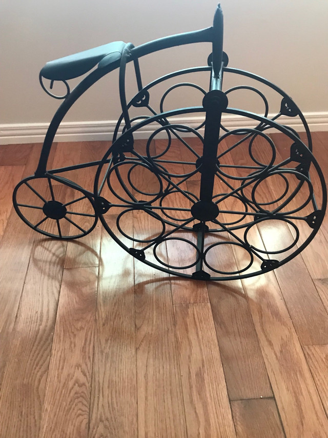 Metal bicycle wine rack in Arts & Collectibles in Guelph - Image 2