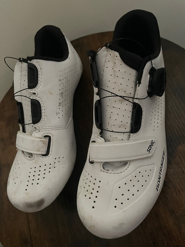 Bontrager Road shoes in Clothing, Shoes & Accessories in Oshawa / Durham Region - Image 2