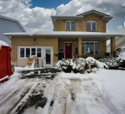 Shared Room for Rent in 3-Bedroom House – Prime West-End Location (Kingston) A shared room is availa...