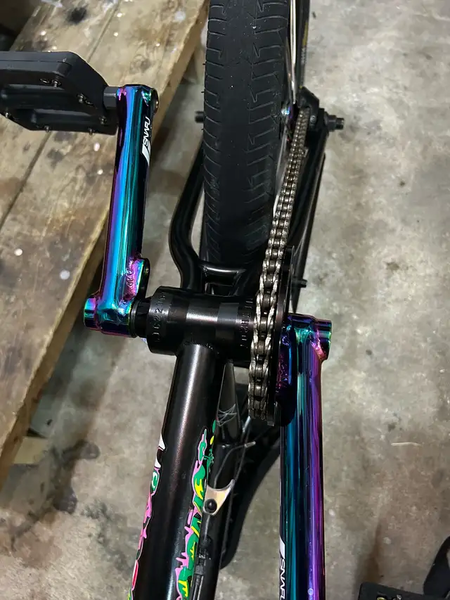CUSTOM BMX. PRICE IS NEGOTIABLE. Can list out parts.62863285091074122