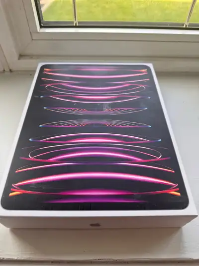 Apple iPad Pro 12.9-inch 6th Gen 256GB WiFi + Cellular, View more