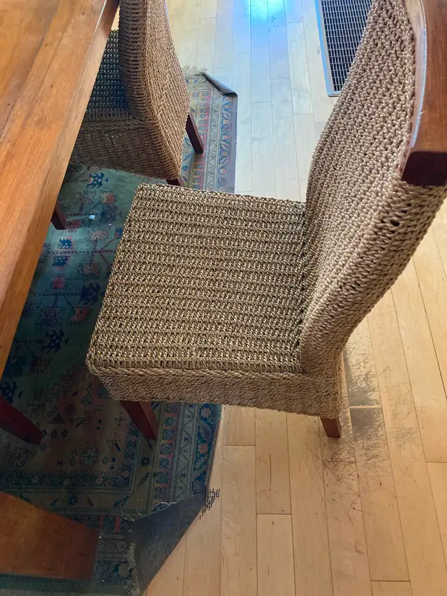 Teak / Ratten Bentar Dining Table with 6 Chairs in Dining Tables & Sets in City of Toronto - Image 5