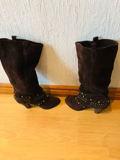WOMENS BROWN LEATHER BOOTS, View more